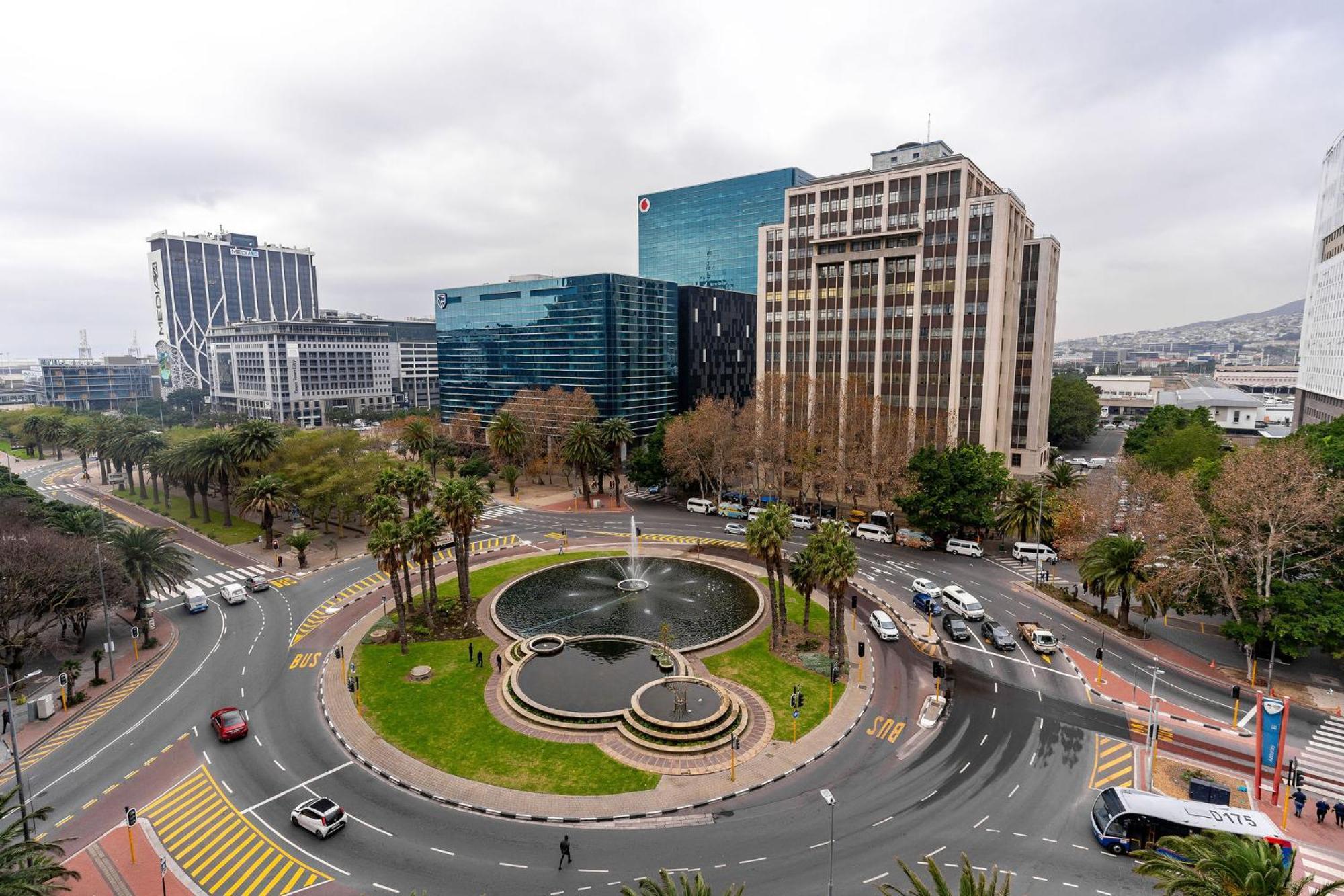 805 Fountains * Cidade Do Cabo
